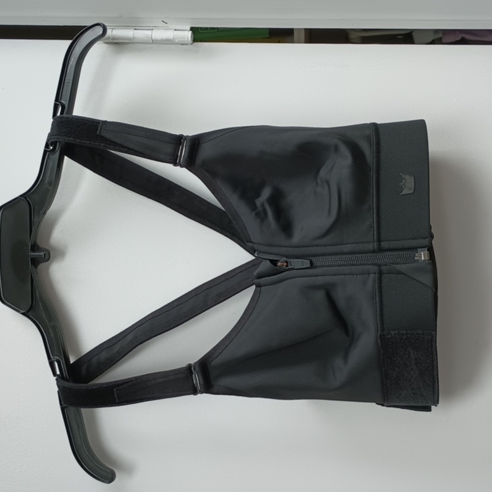 NWT SHEFIT MEDIUM IMPACT SPORTS BRA